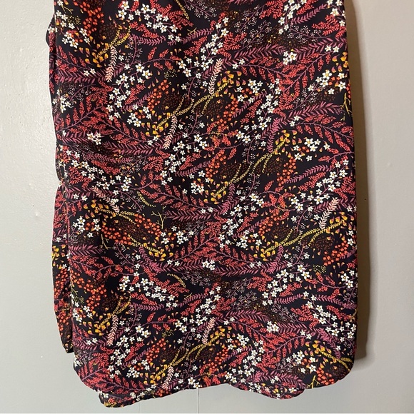 Loft Black Floral Sleeveless Highneck Tank Top size small - Picture 8 of 8